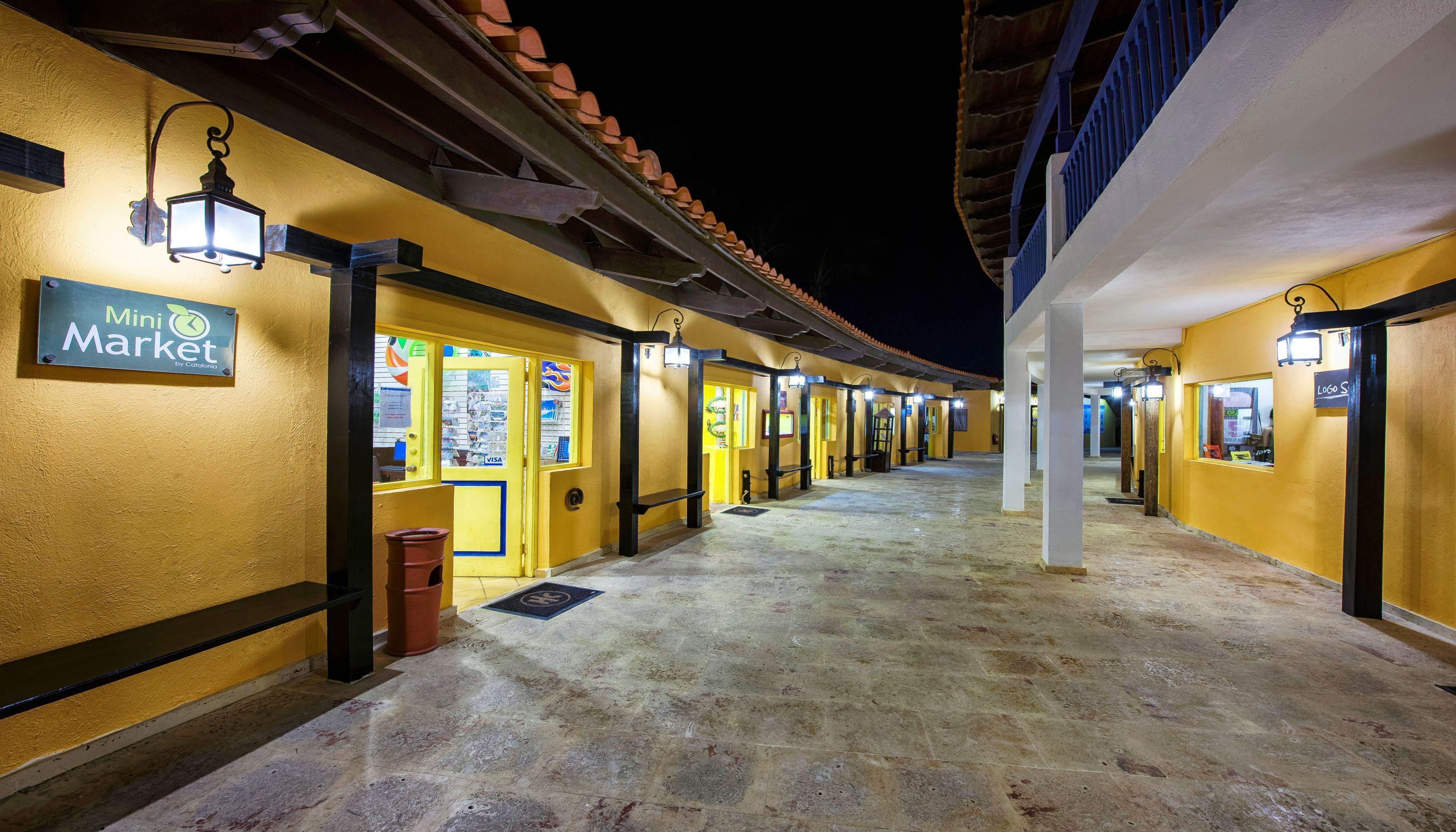 Catalonia Royal La Romana Adults Only Bayahibe Exterior photo The shops at the airport