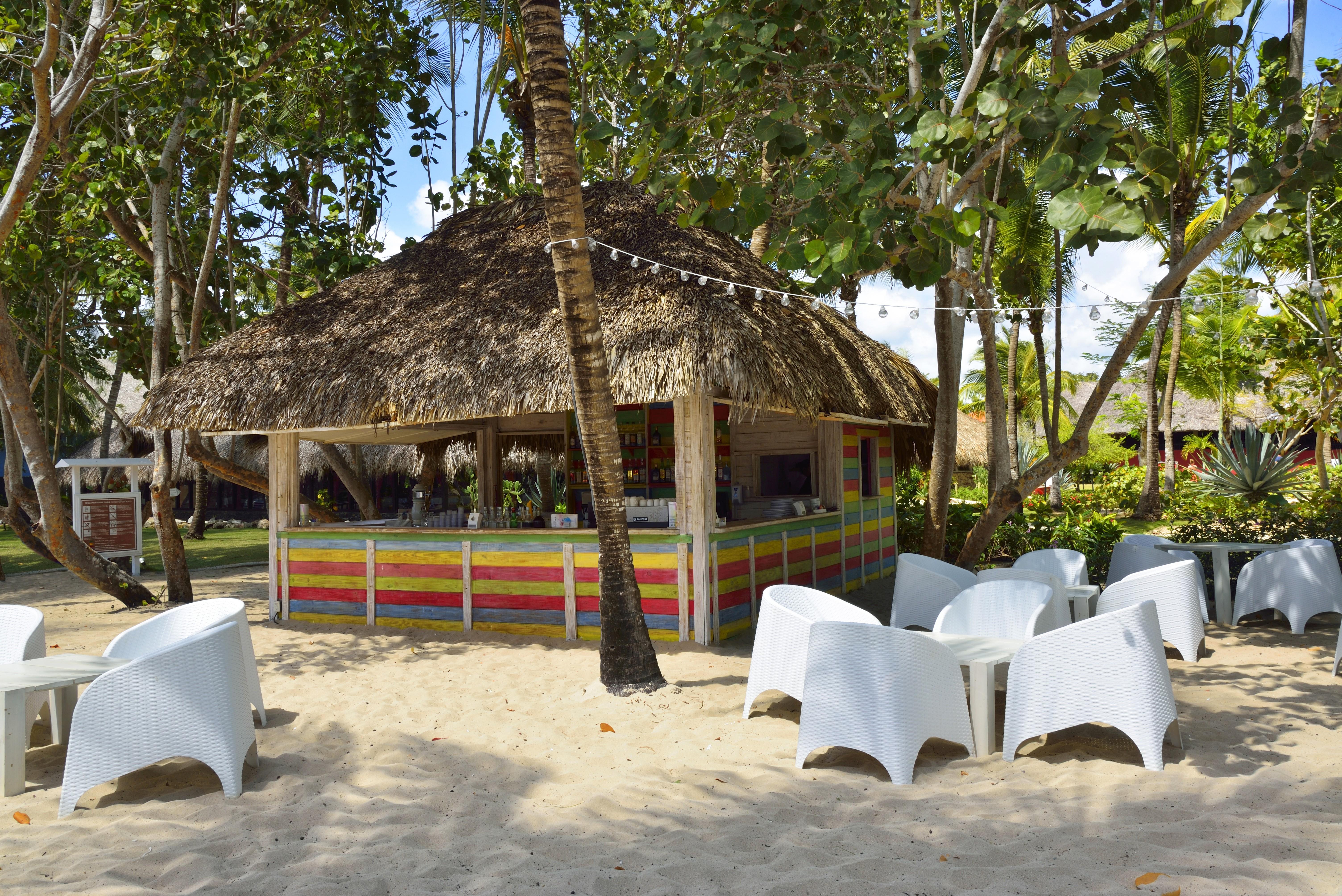 Catalonia Royal La Romana Adults Only Bayahibe Exterior photo Beach bar in Negril